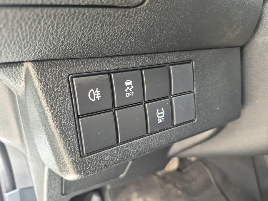 2024 Toyota Yaris  Y 