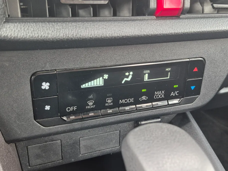 2024 Toyota Yaris  Y 