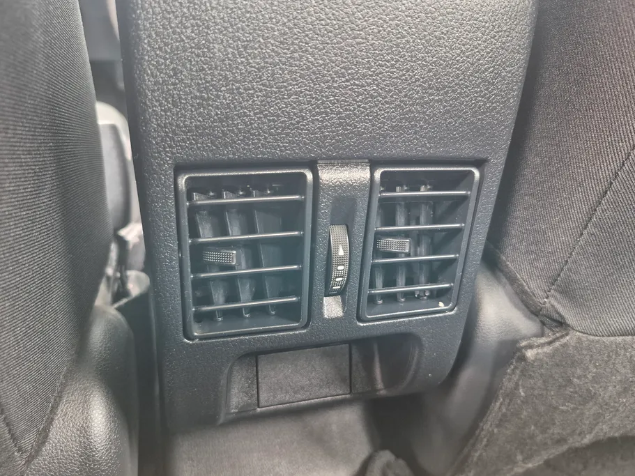 2024 Toyota Yaris  Y 