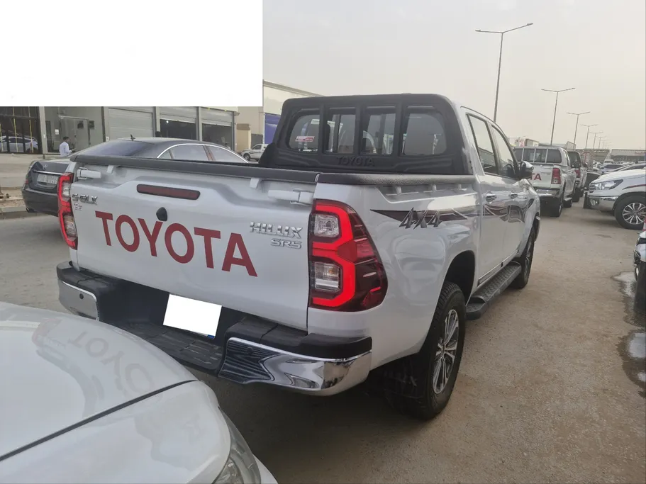 2025 Toyota Hilux SGLX 