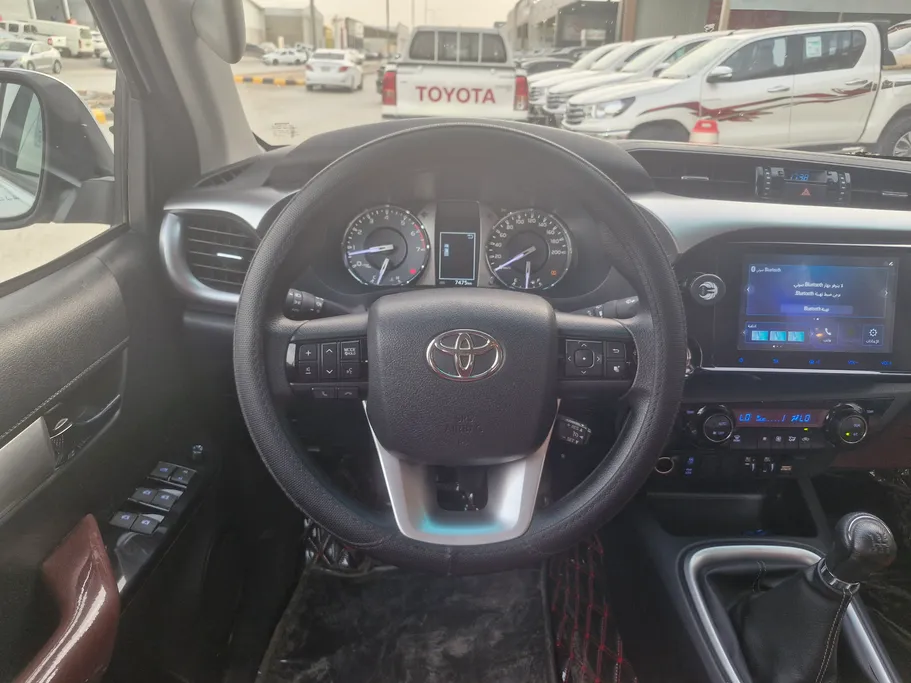 2025 Toyota Hilux SGLX 