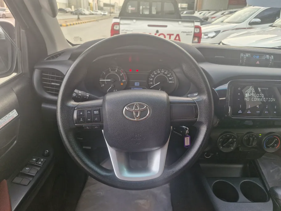 2025 Toyota Hilux GL 