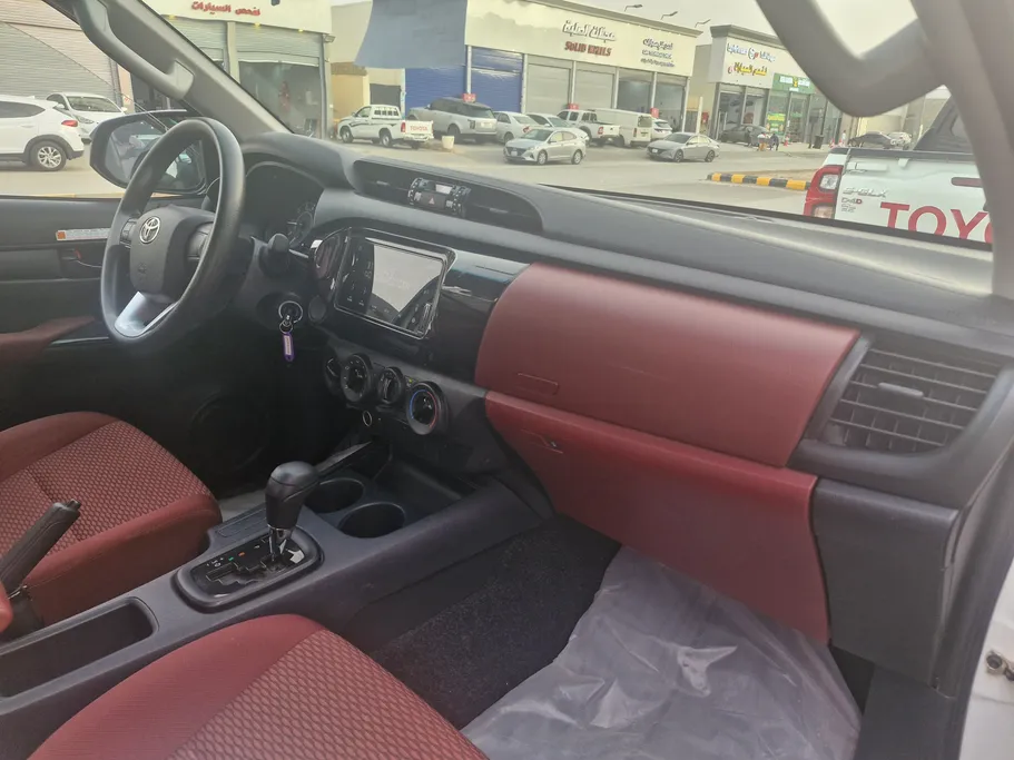 2025 Toyota Hilux GL 
