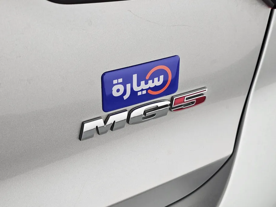 ام جي 5 STD 2023 