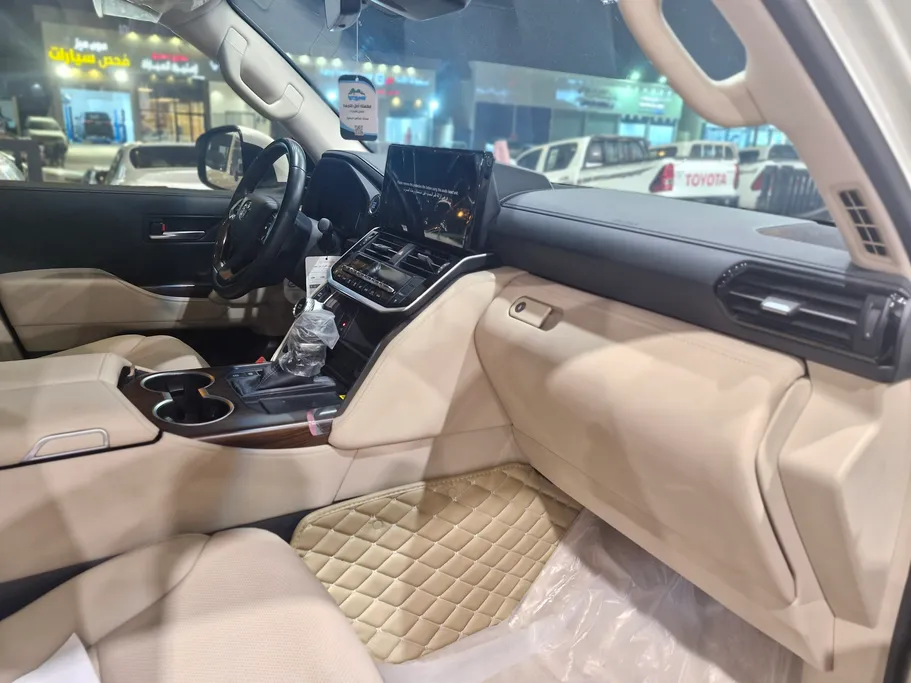 2025 Toyota Land Cruiser GXR4 