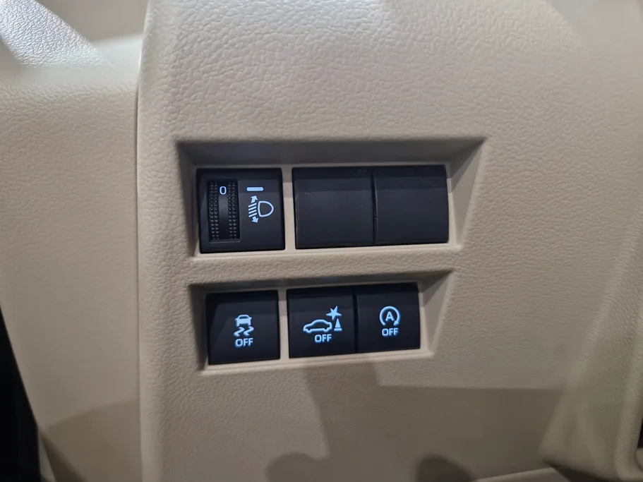 2025 Toyota Land Cruiser GXR 
