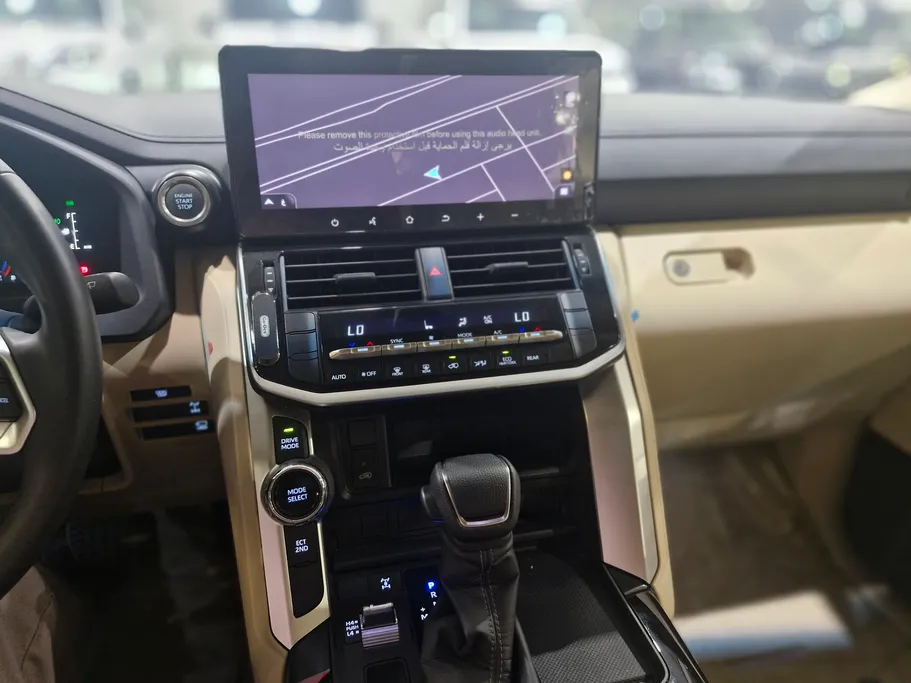 2025 Toyota Land Cruiser GXR 