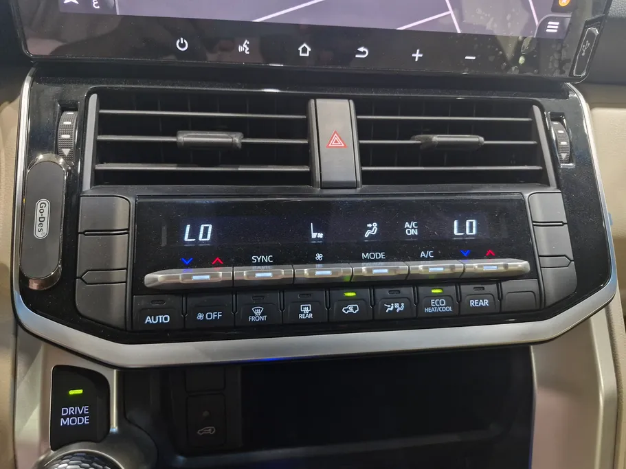 2025 Toyota Land Cruiser GXR 
