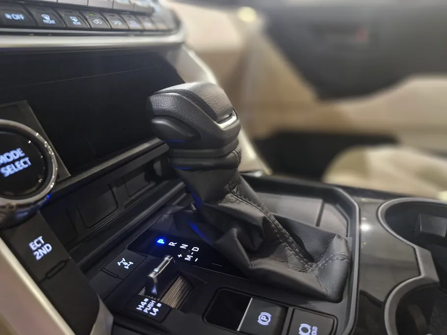 2025 Toyota Land Cruiser GXR 