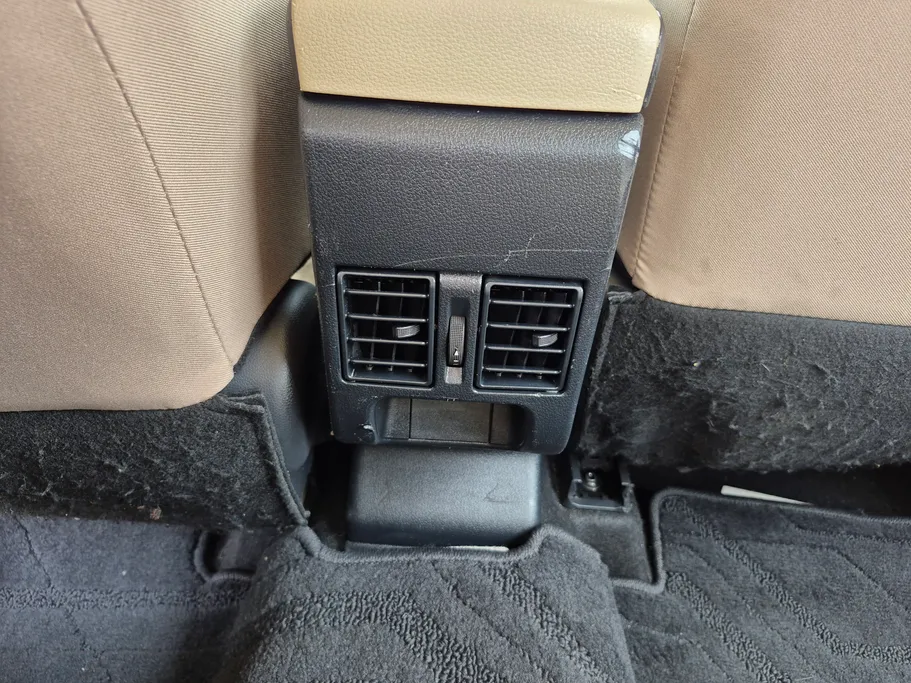2024 Toyota Yaris  Y 