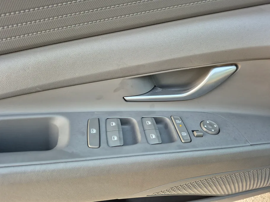 2024 Hyundai Elantra Fleet 