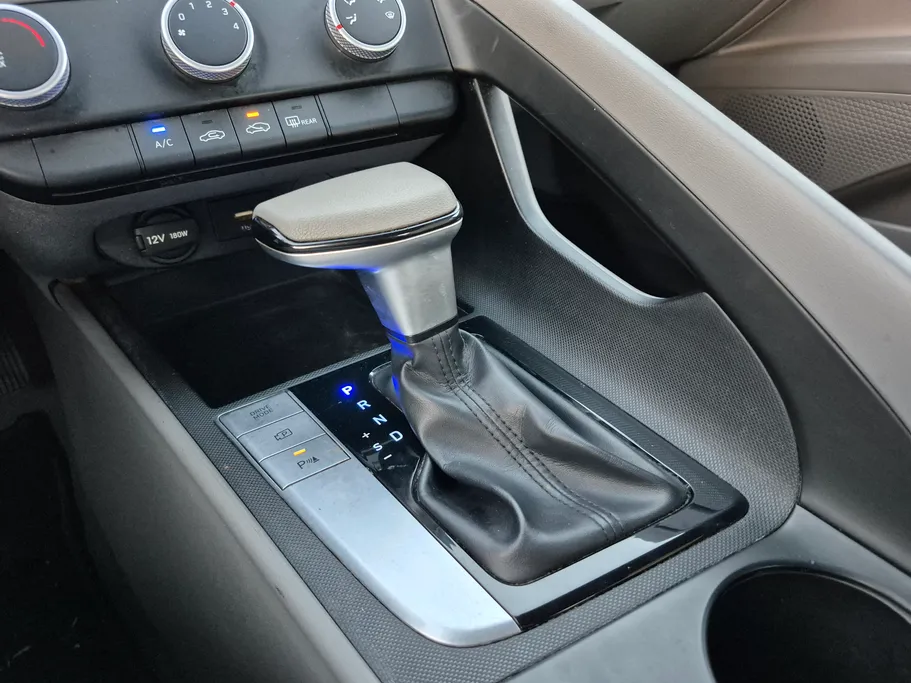 2024 Hyundai Elantra Fleet 