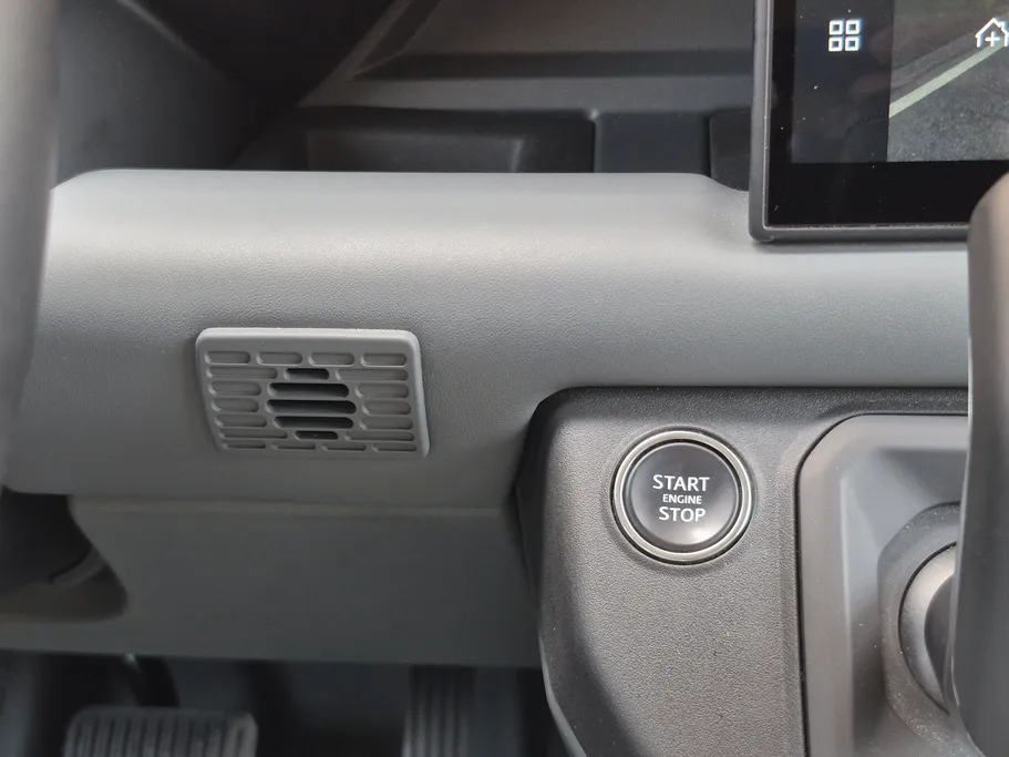 2025 Land Rover Defender 110HSE 
