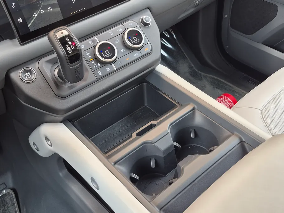 2025 Land Rover Defender 110HSE 