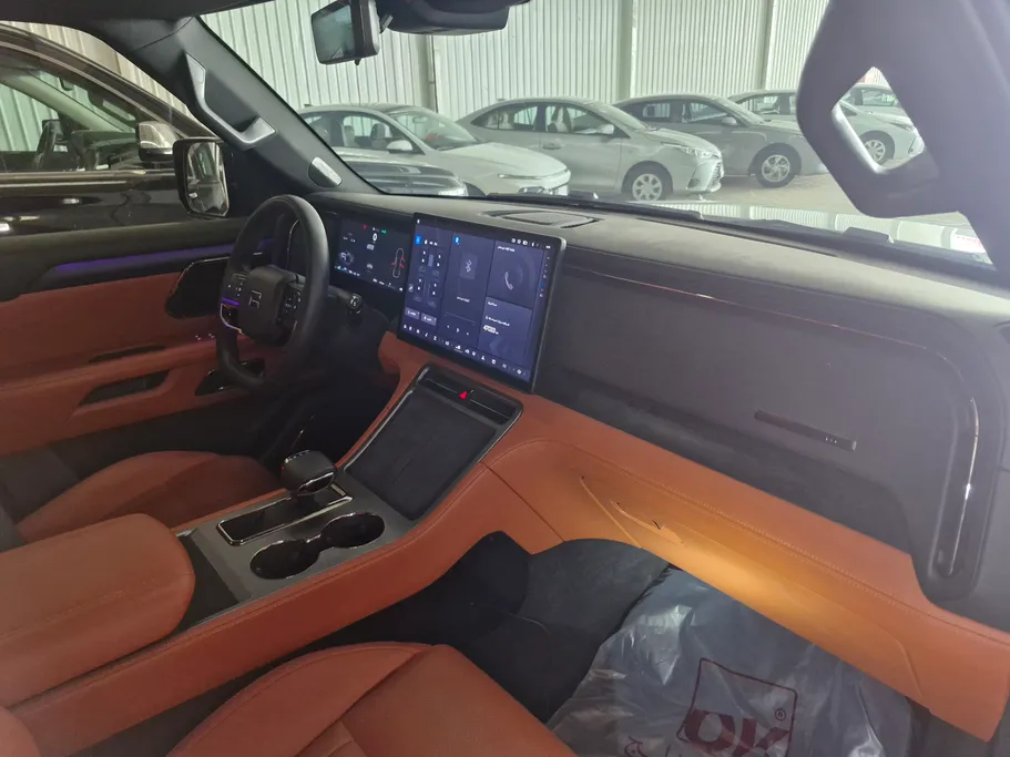 روكس 01 6 Seats VIP 2025 