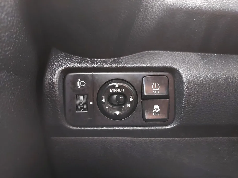 2022 Kia Pegas LX 