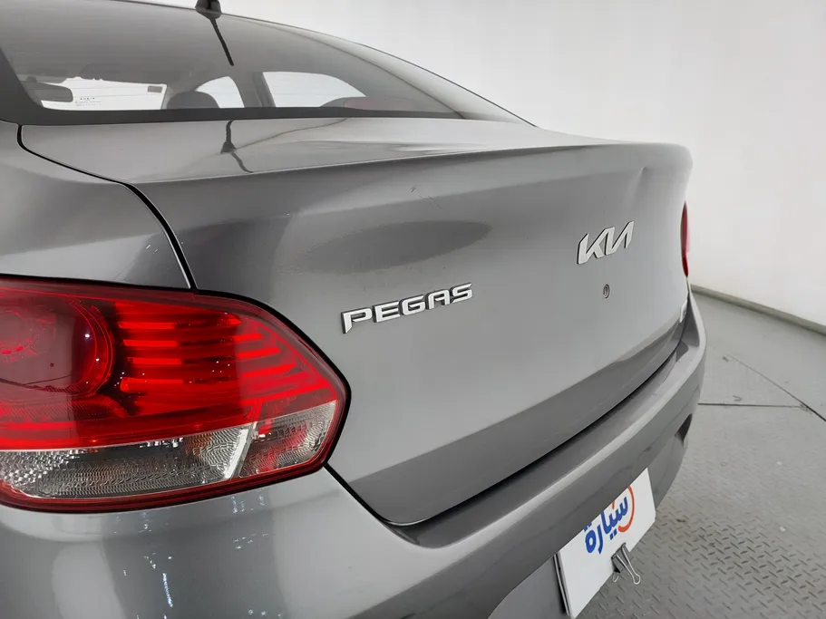 2022 Kia Pegas LX 