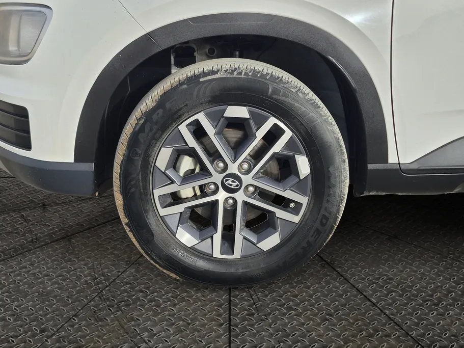 2025 Hyundai Venue Smart 