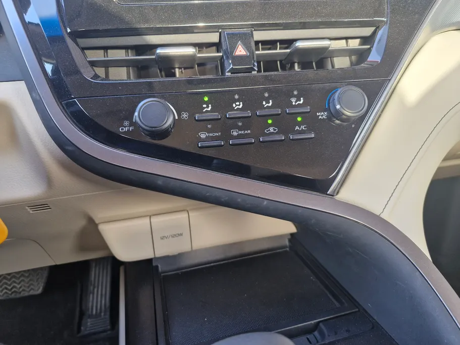 2024 Toyota Camry  LE 