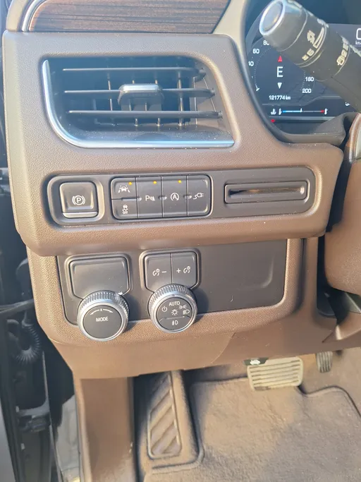 2022 GMC Yukon SLE 