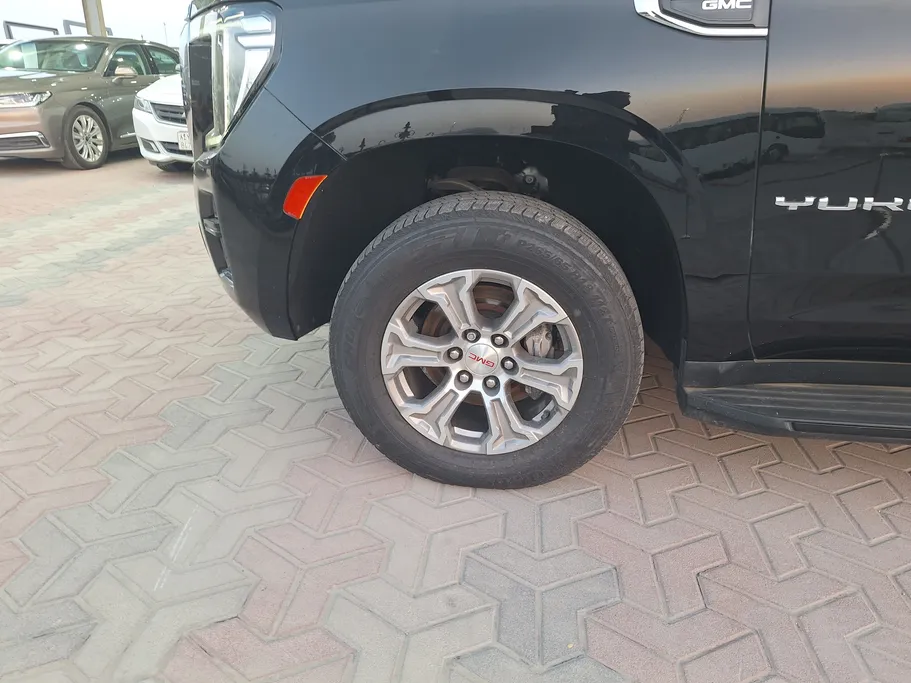 2022 GMC Yukon SLE 