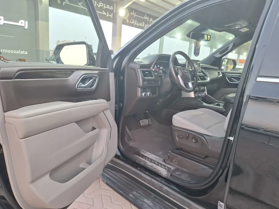 2022 GMC Yukon SLE 