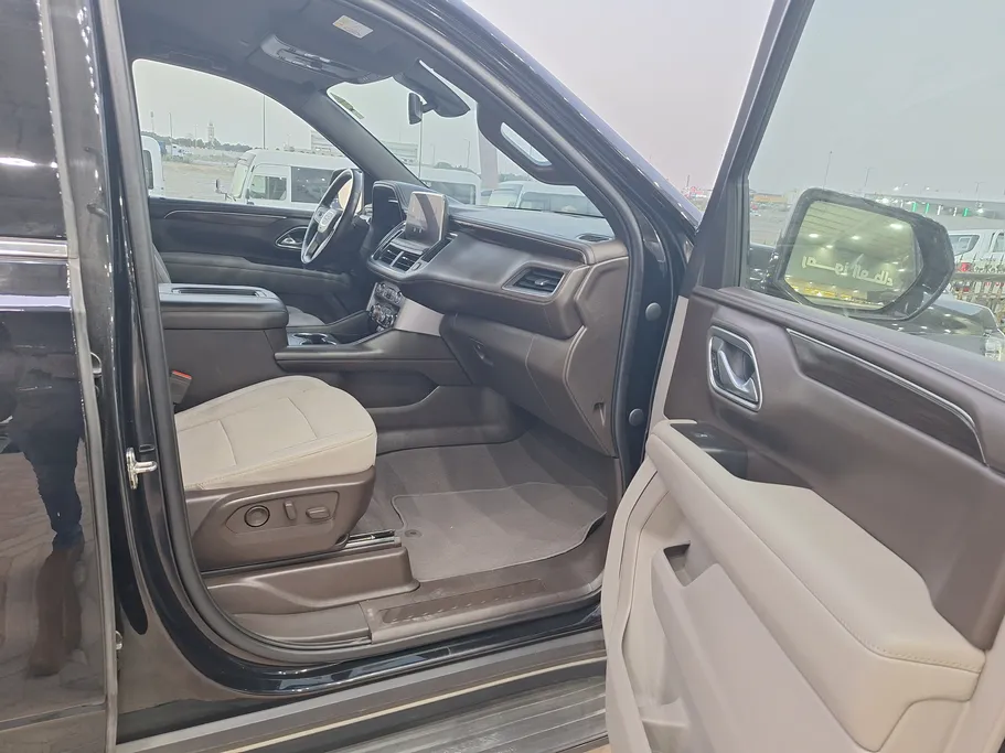 2022 GMC Yukon SLE 
