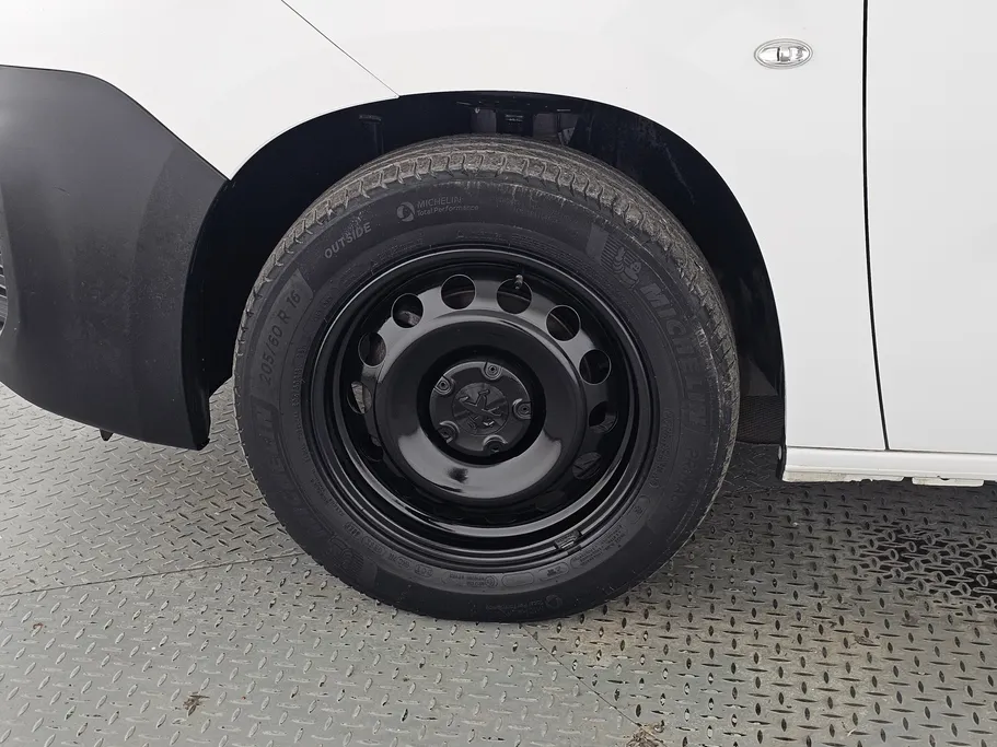 بيجو بارتنر Short van 2022 