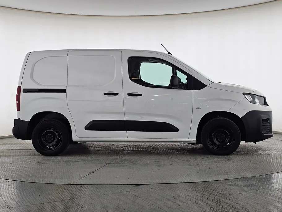 بيجو بارتنر Short van 2022 
