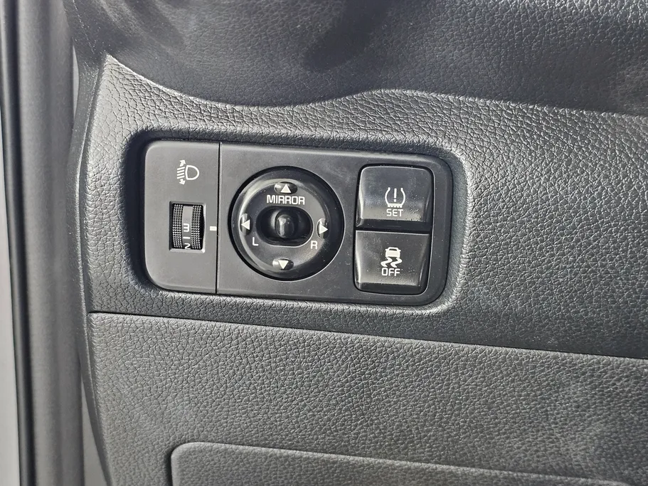 2023 Kia Pegas LX 
