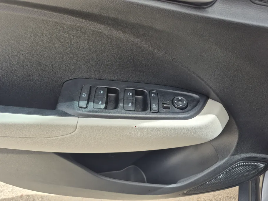 2025 Hyundai Venue Smart 