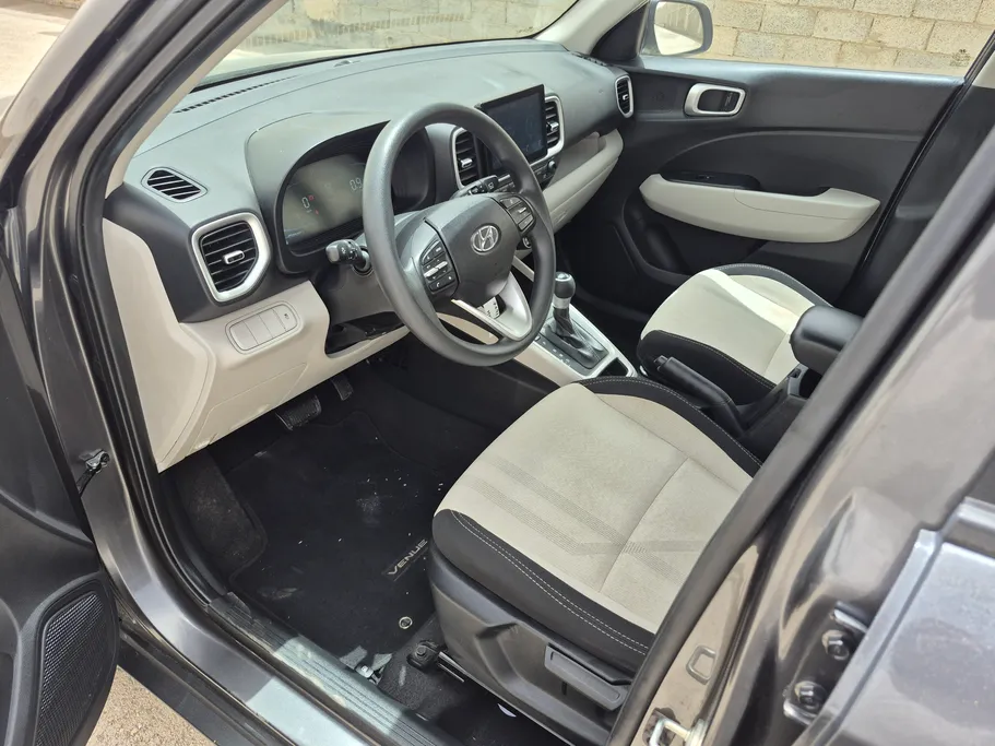 2025 Hyundai Venue Smart 