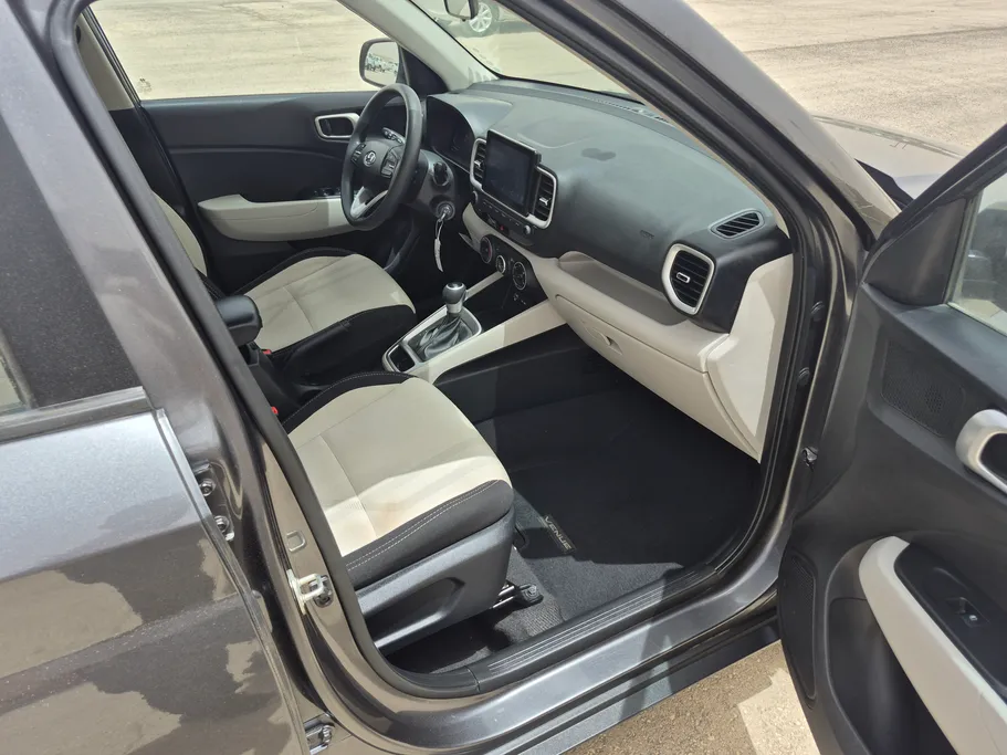 2025 Hyundai Venue Smart 