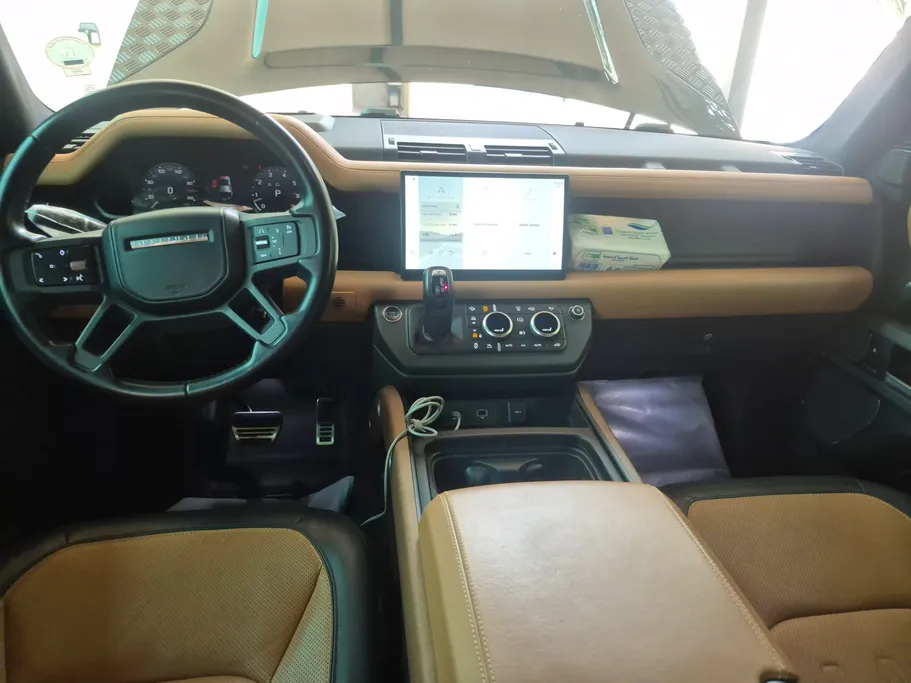 لاند روفر ديفندر X P400 2023 