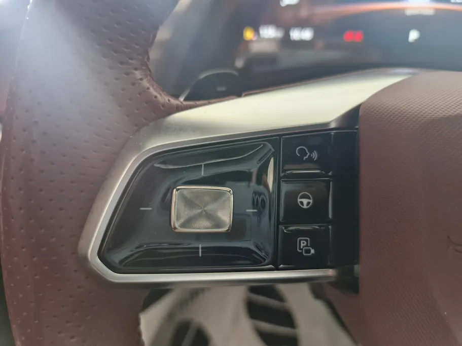 2025 MG 7 Luxury 
