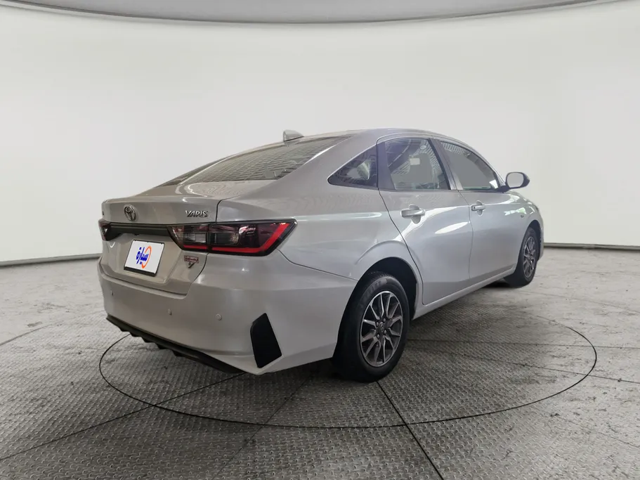 2023 Toyota Yaris  Y 