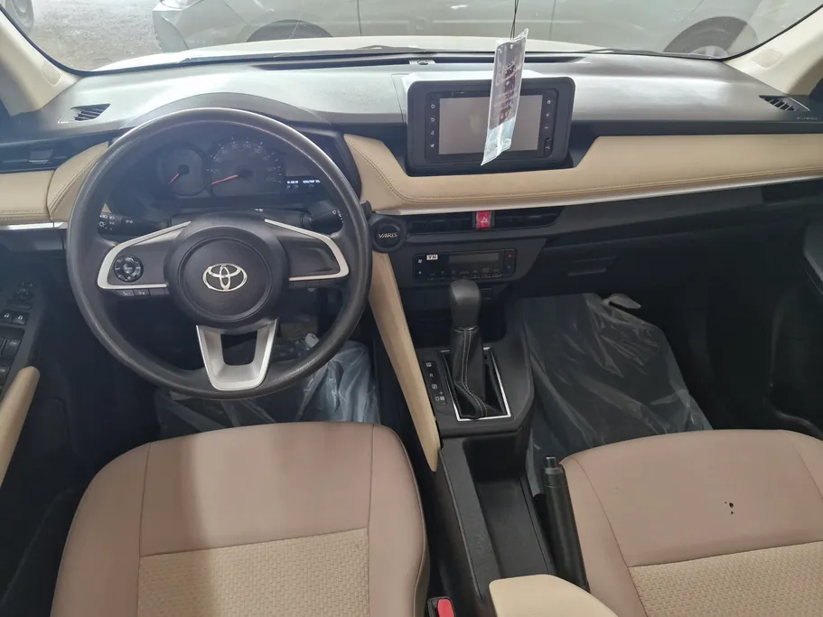 2023 Toyota Yaris  Y 