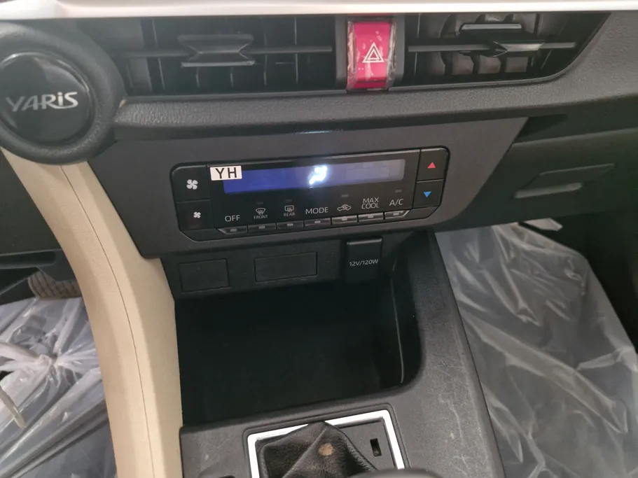 2023 Toyota Yaris  Y 