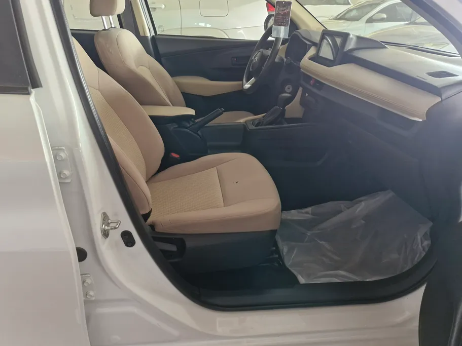2023 Toyota Yaris  Y 