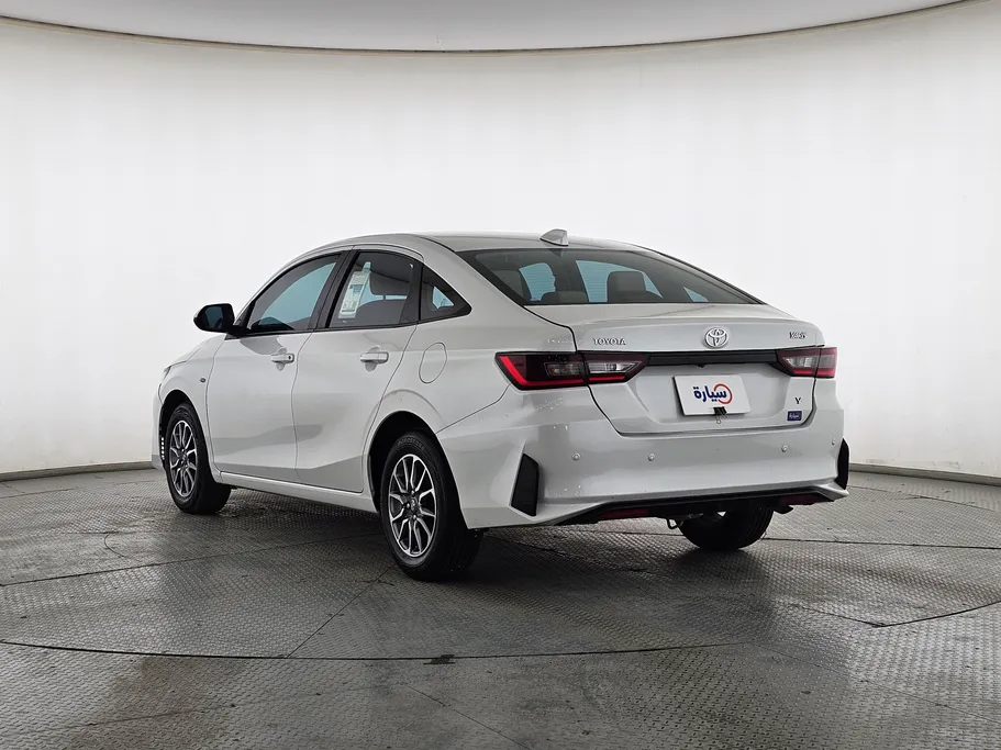 2023 Toyota Yaris  Y 
