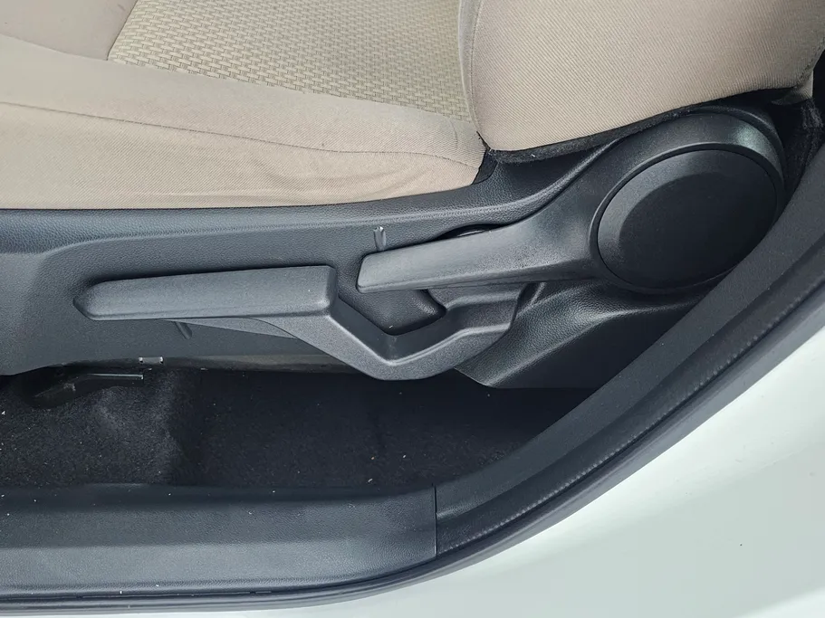 2023 Toyota Yaris  Y 
