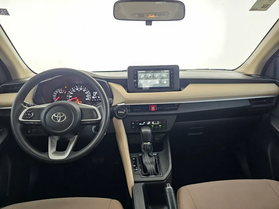 2023 Toyota Yaris  Y 