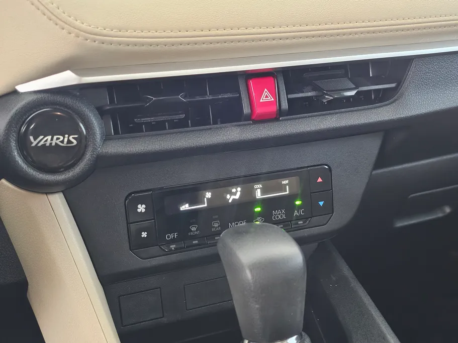 2023 Toyota Yaris  Y 