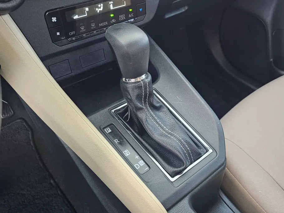 2023 Toyota Yaris  Y 