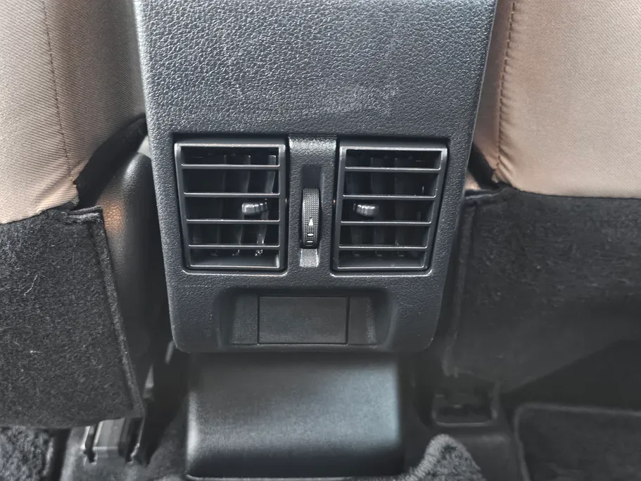 2023 Toyota Yaris  Y 