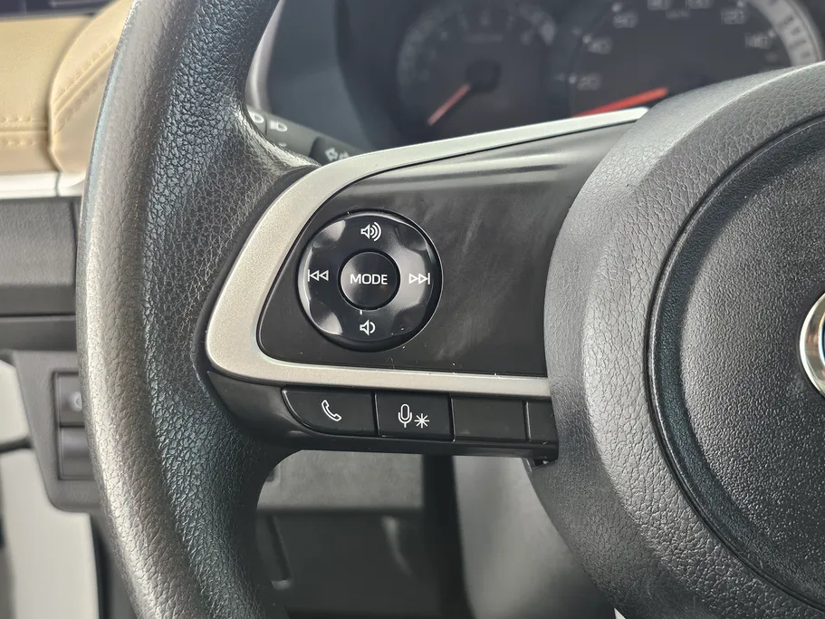 2023 Toyota Yaris  Y 