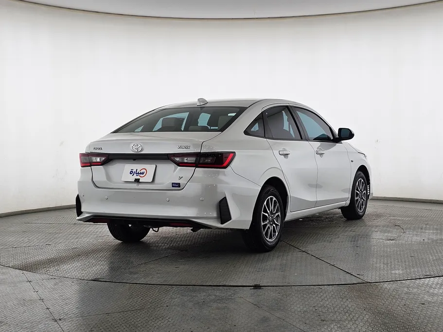 2023 Toyota Yaris  Y 