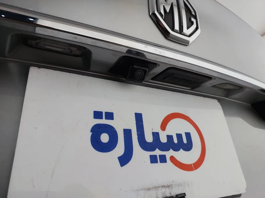 2023 ام جي 5 LUX 