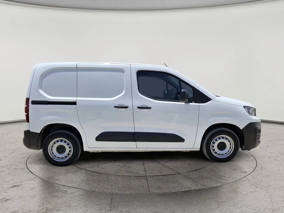 بيجو بارتنر Short van 2023 