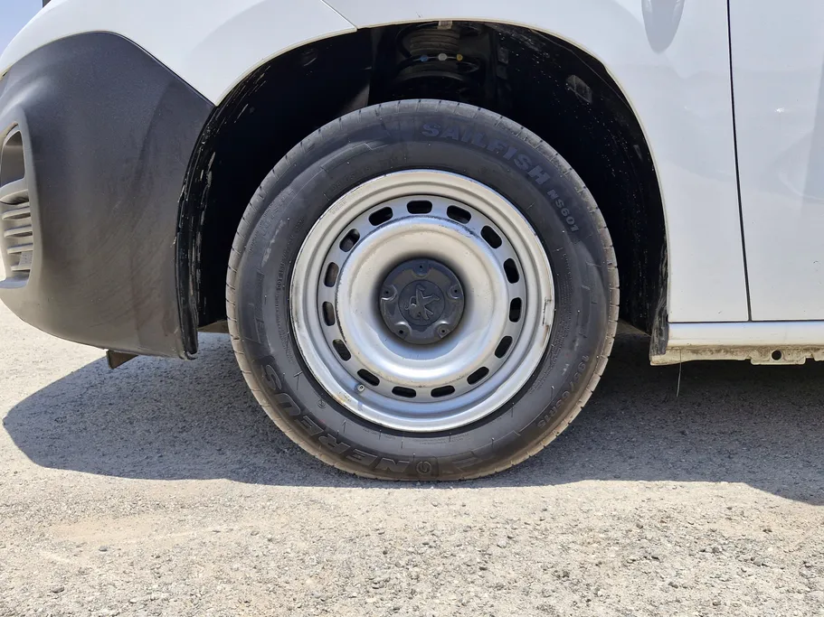بيجو بارتنر Short van 2023 